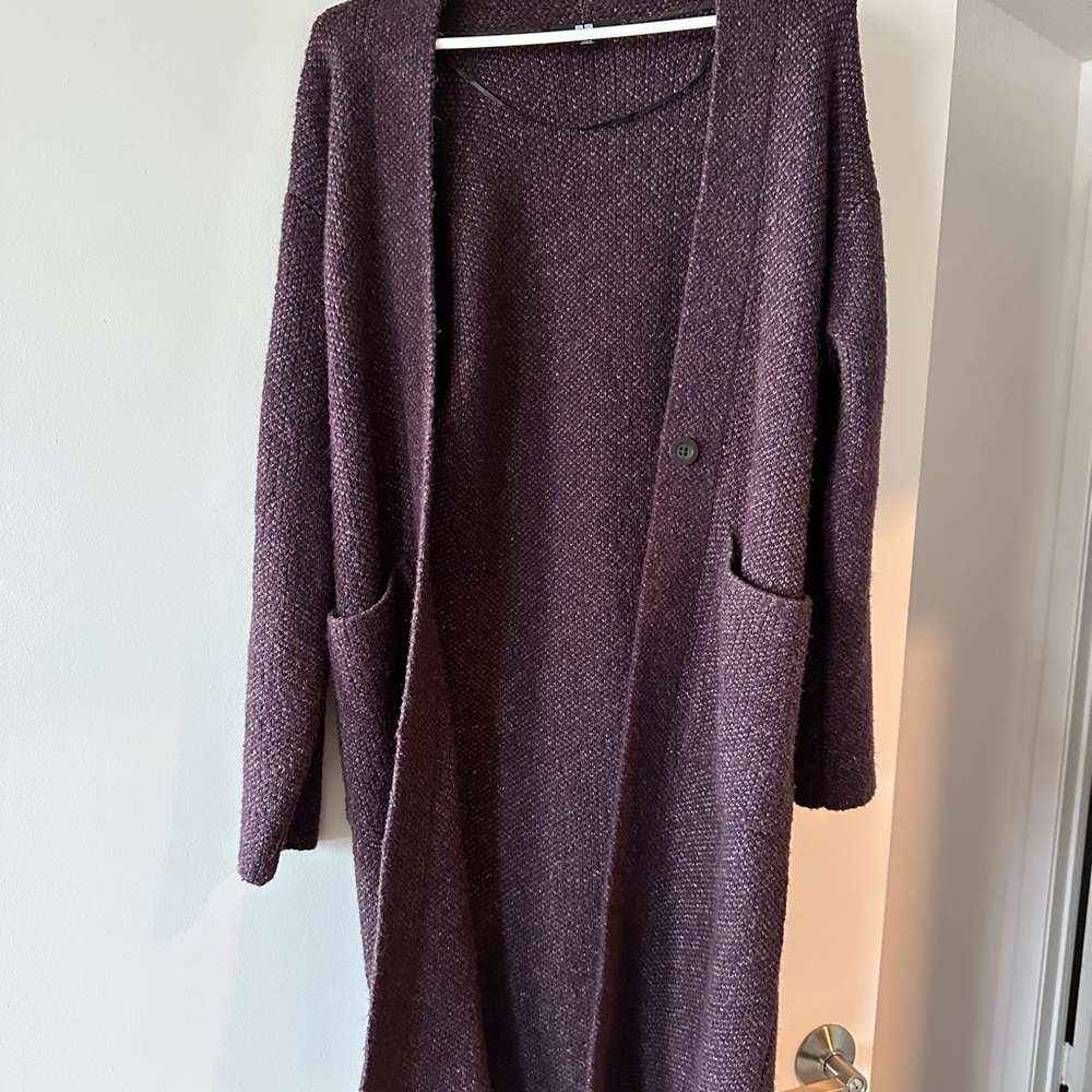 Uniqlo Women's Purple Knit Sweater (Size XS)